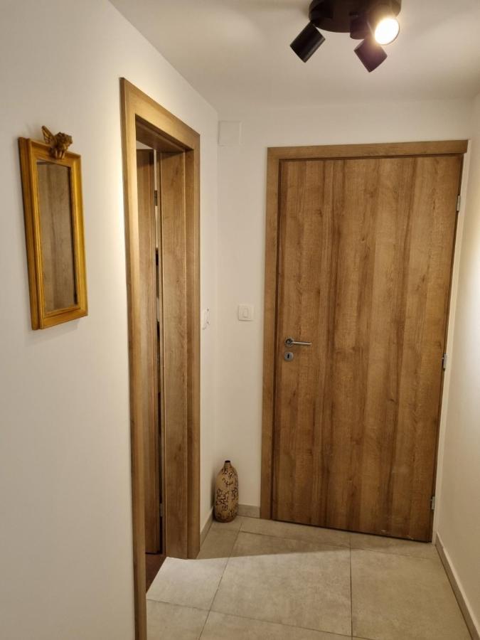 Apartman Ivano Cres Apartment Екстериор снимка