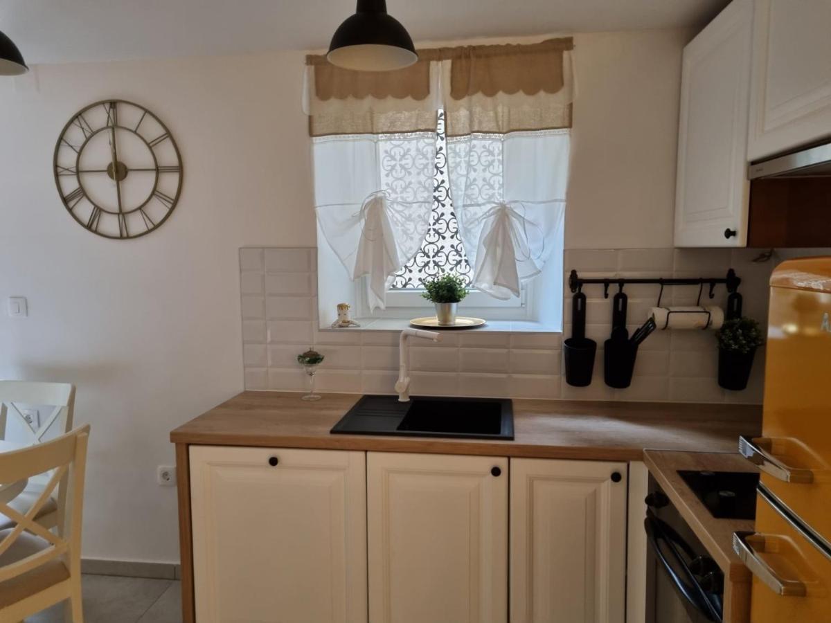 Apartman Ivano Cres Apartment Екстериор снимка